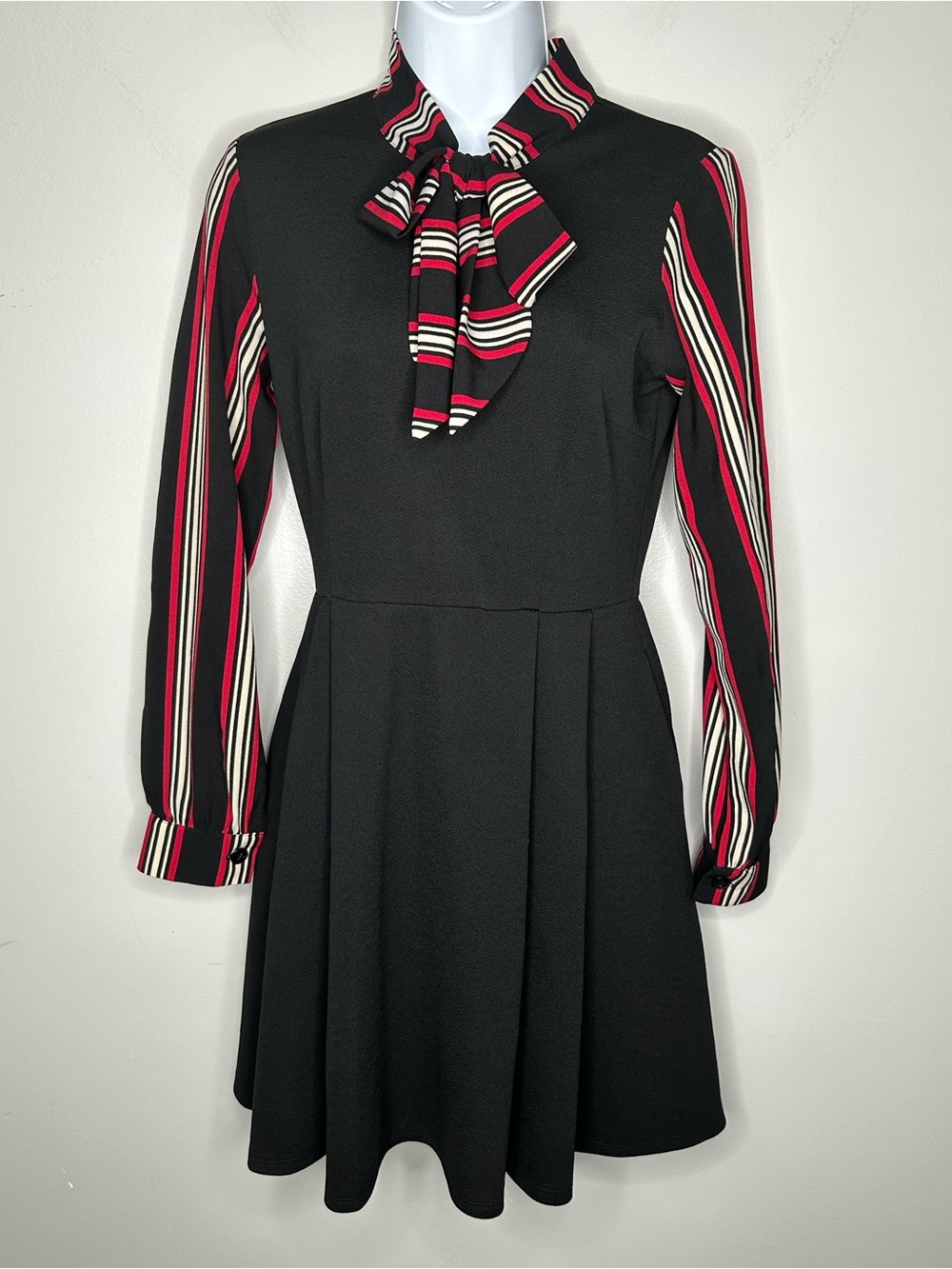 Smak Parlour 60s Style Red And Black She.E.O Fit And Flare Mini Dress Size S